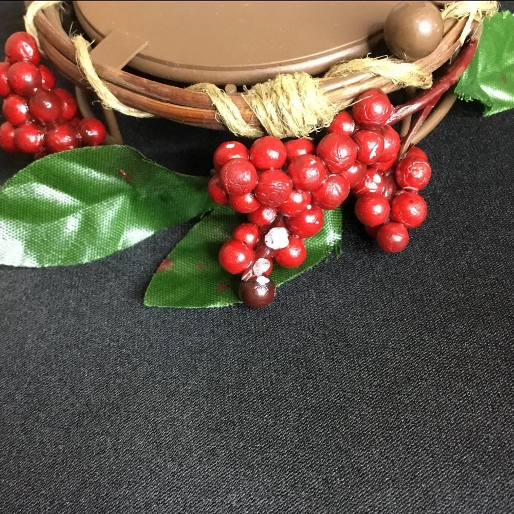 Dennis East International Winterberry Candle holder